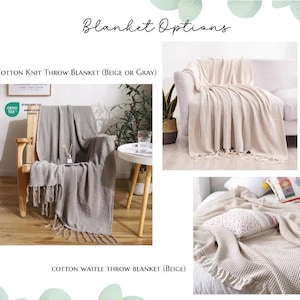Op de afbeelding: Een collectie katoenen plaids met een gebreide textuur in grijs en een wafeltextuur in beige. De afbeelding bevat de tekst Blanket Options, Cotton Knit Throw Blanket (Beige or Gray) en Cotton Waffle Throw Blanket (Beige).