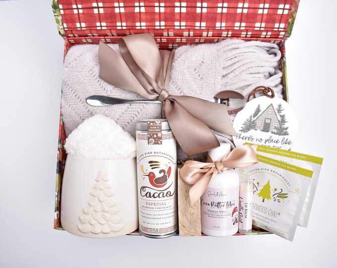 Hot Chocolate Gift Box, Christmas Gift Basket, Holiday Gift Basket, Hot Cocoa Gift Set, Holiday Gift Box, Gift Baskets Women
