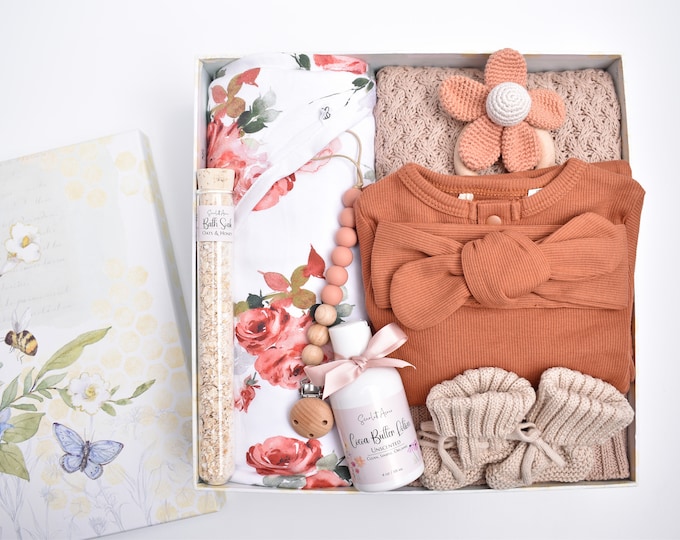 Organic Baby Girl Gift Box, Baby Shower Gift Box, Baby Boy Gift Basket, Gender Neutral Gift, New Baby Gift Box, First Time Mommy