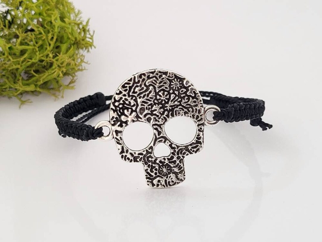 Human Skull Macrame Bracelet - Etsy
