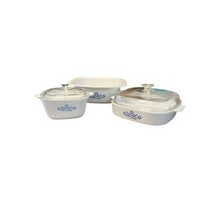 Cocotte vintage Corningware avec motif bleuet bleu et couvercle en verre