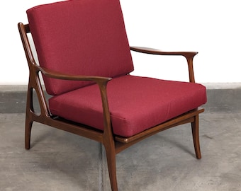 Italian Mid Century Modern Sculptural Beechwood Lounge Chair, c1960s - Refinished