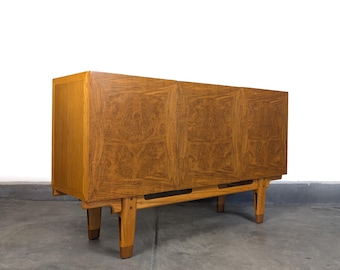 Mid-Century Modern Oak Buffet/Credenza by Edmond J. Spence "Coronation", c1950s