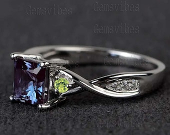 Color Changing Alexandrite With Peridot Ring Antique Design Ring For Women 925 Sterling Silver Ring Multi Gemstone Ring Promise Gift For Her