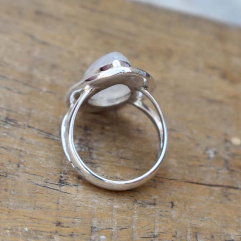 Natural Moonstone Ring,Designer Rainbow Ring,Solid 925 Sterling Silver Moonstone Gemstone Ring,Handmade Blue Flash Rainbow Ring,Gift for her