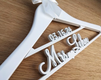 Personalized Hanger, Custom Hanger, Lazer Name Hanger, Wedding Hanger, Bride Gift, Wedding Dress Hanger, Wood Name Hanger, Bridal Hanger