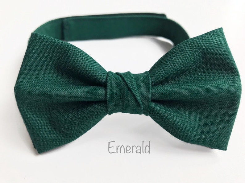 Jewel tone wedding bow ties groomsmen, bow ties to match jewel tone bridesmaid dresses, jewel tone bow ties men, groomsmen bow ties pre tied Emerald