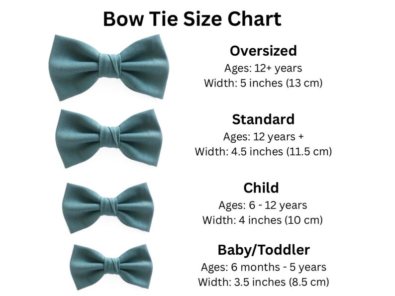 Puede incluir: Tabla de tallas de pajaritas con cuatro pajaritas color teal. La tabla enumera tallas: Oversized (13 cm de ancho), Standard (11,5 cm de ancho), Child (10 cm de ancho) y Baby/Toddler (8,5 cm de ancho).