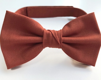 Burnt orange bow tie men, pre tied bow tie burnt orange, bow tie groomsmen gift, burnt orange wedding ideas, burnt orange tie rustic wedding