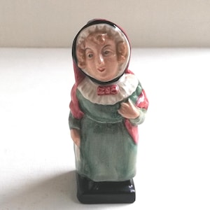 Vintage Collectable Royal Doulton Figurine. Mrs Bardell
