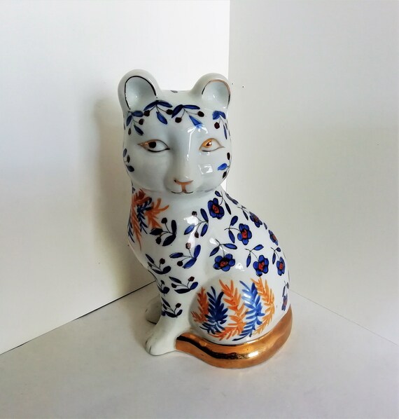 chinese cat ornament