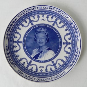 Queen Elizabeth Commemorative Wedgewood Plate. Issued For The Golden Jubilee
