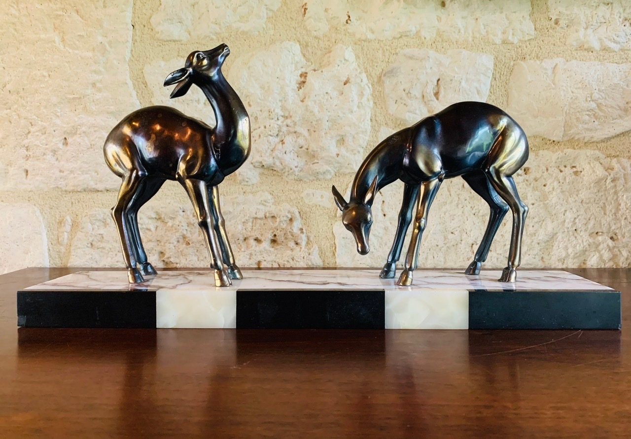 Sculpture de Cerf Vintage, Vers 40 - 50