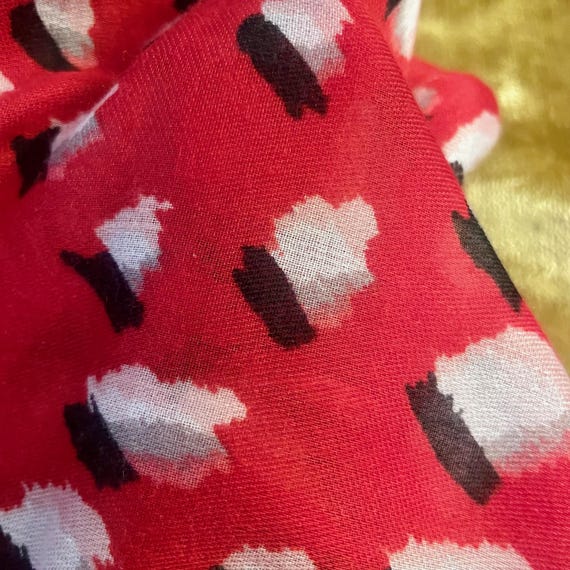 Large Rectangular Red Scarf With Artistic Graduat… - image 10