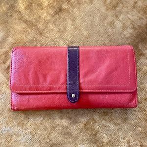 Cartera/monedero de cuero naranja de Laura Ashley de los años 70 con ribete marrón, en excelente estado.