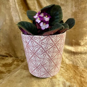 Vaso o fioriera in ceramica smaltata a mano in stile vintage