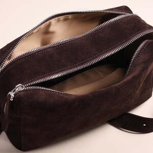 Borsa bowling in pelle scamosciata, borsa cilindrica in pelle scamosciata color cioccolato, piccola borsa morbida con doppia cerniera, borsone in pelle scamosciata di alta qualità, borsa a mano marrone Marrone