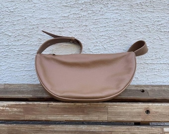 Women's Crescent Crossbody Bag, Taup Leather Moon Bag, Tan Dumpling Bag, Half Moon Shoulder Handbag, Shaped Moon Purse, Banana Bag