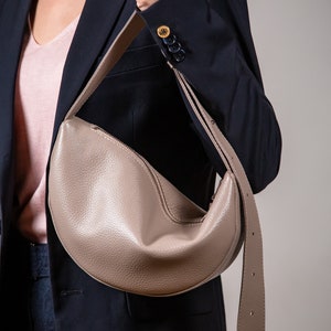 Black leather crossbody bag, half moon bag, moon handbag, women's leather purse, crescent shaped moon bag, dumpling bag, banana bag image 6