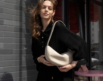 Women's Genuine Leather Crescent Moon Purse, Beige Half Moon Bag, Tan Dumpling Bag, Small Crossbody Banana bag, Taup Shoulder Moon Handbag