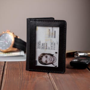 Cartera de identificación personalizada, cartera pequeña con foto personalizada, tarjetero de cuero, cartera de cuero minimalista, cartera delgada con ventana de identificación, regalos para él