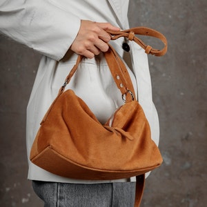 Bolso bandolera de ante color camel, mini bolso hobo de ante, bolso holgado mediano de ante, monedero de ante para mujer, bolso tote de ante, monedero pequeño bajo el brazo