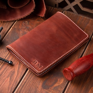 Funda para pasaporte, porta pasaporte de cuero grabado, billetera para pasaporte, regalos para él, estuche para pasaporte personalizado, funda para pasaporte, pasaporte familiar