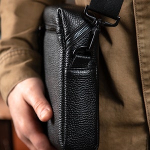 Personalized messenger bag for men, leather crossbody bag, black purse genuine shoulder bag, small zippered travel handbag guys image 1