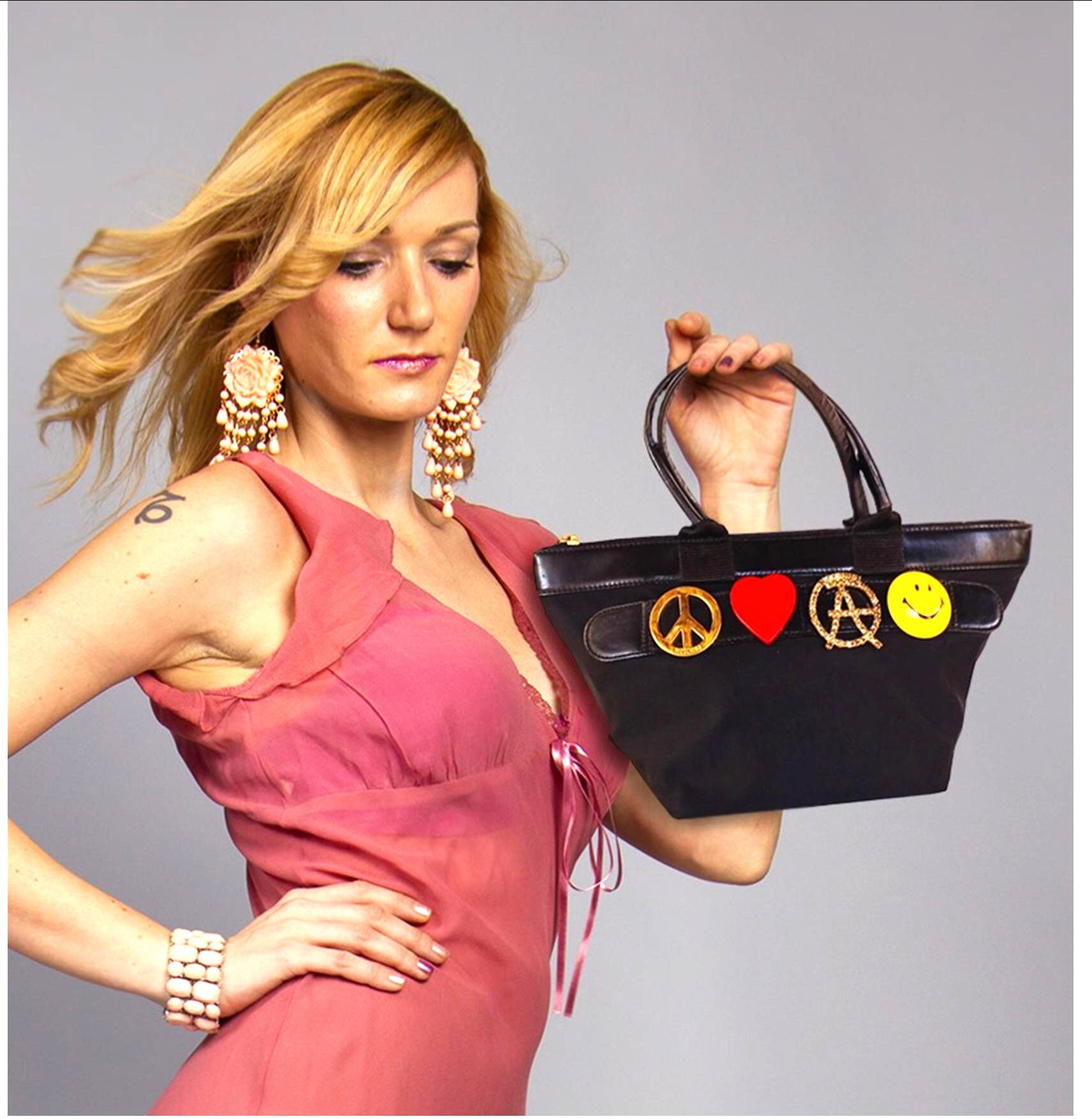 MOSCHINO　モスキーノ　Redwall  ハンドバッグ  イタリア製 MOSCHINO By redwall】Made in Italy Nylon Belt Bag