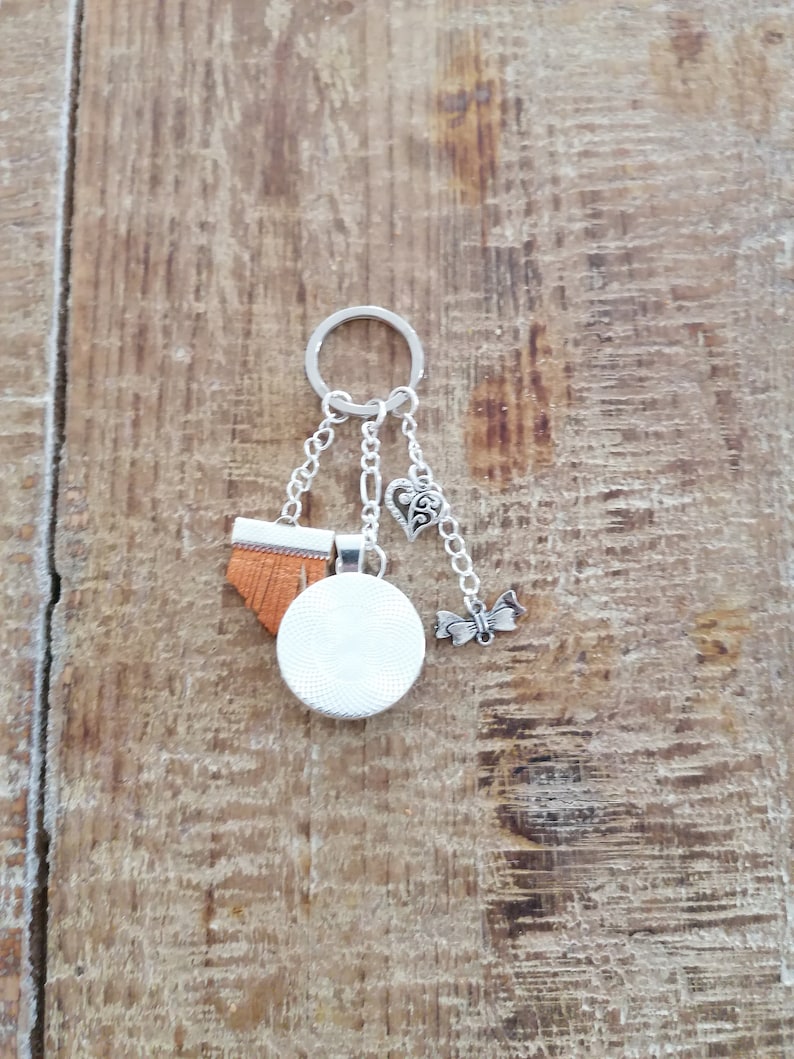 Cabochon key ring Silver plated metala golden granny