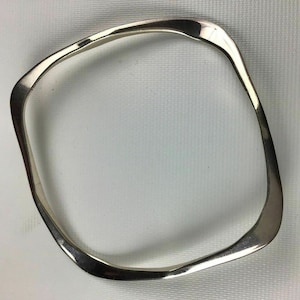 Silpada 925 Sterling Silver Hip to Be Square Bangle Bracelet B2278