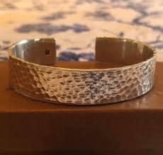 Silpada 925 スターリングシルバー ハンマー加工 カフ