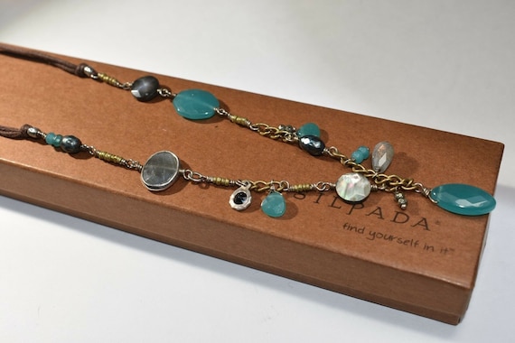 Collier vintage en argent sterling avec perles et pierres Collier vintage en argent sterling avec perles et pierres