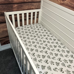 Flannel plants crib sheet- cot- baby- nursery- pack and play- funny- gift- toddler-kids- organic-botanical-boho- nature- floral- leaves-