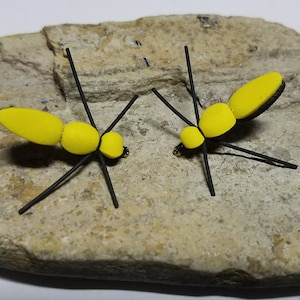 One dozen (12) Black and Yellow bee Bream Flies     panfish bluegill redear pumpkinseed smallmouth bass brim panfish popper spider fly flies