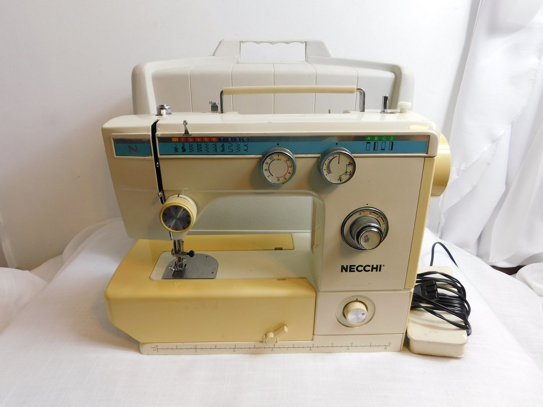 J5 Vintage Necchi 535FA Portable Sewing Machine W/ Case Etsy