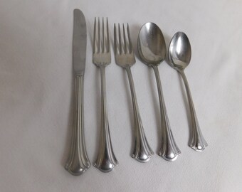 International Lyon ALHAMBRA Stainless ~~CHOICE PIECE~~ International Lyon ALHAMBRA Stainless ~~CHOICE PIECE~~