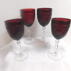 F7 - Cristal D &#39;Arques - Durand Antique Ruby Red Water Goblets Lot of 4