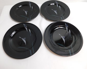 Mikasa Galleria CIRCUIT Set of 4 Dinner Plates Black White FK908 Mikasa Galleria CIRCUIT Set of 4 Dinner Plates Black White FK908