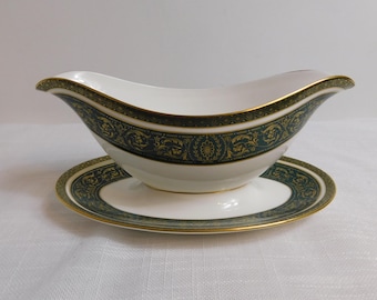 i6- Royal Doulton England Vanborough Green Gold Trim Gravy Boat w/ Underplate