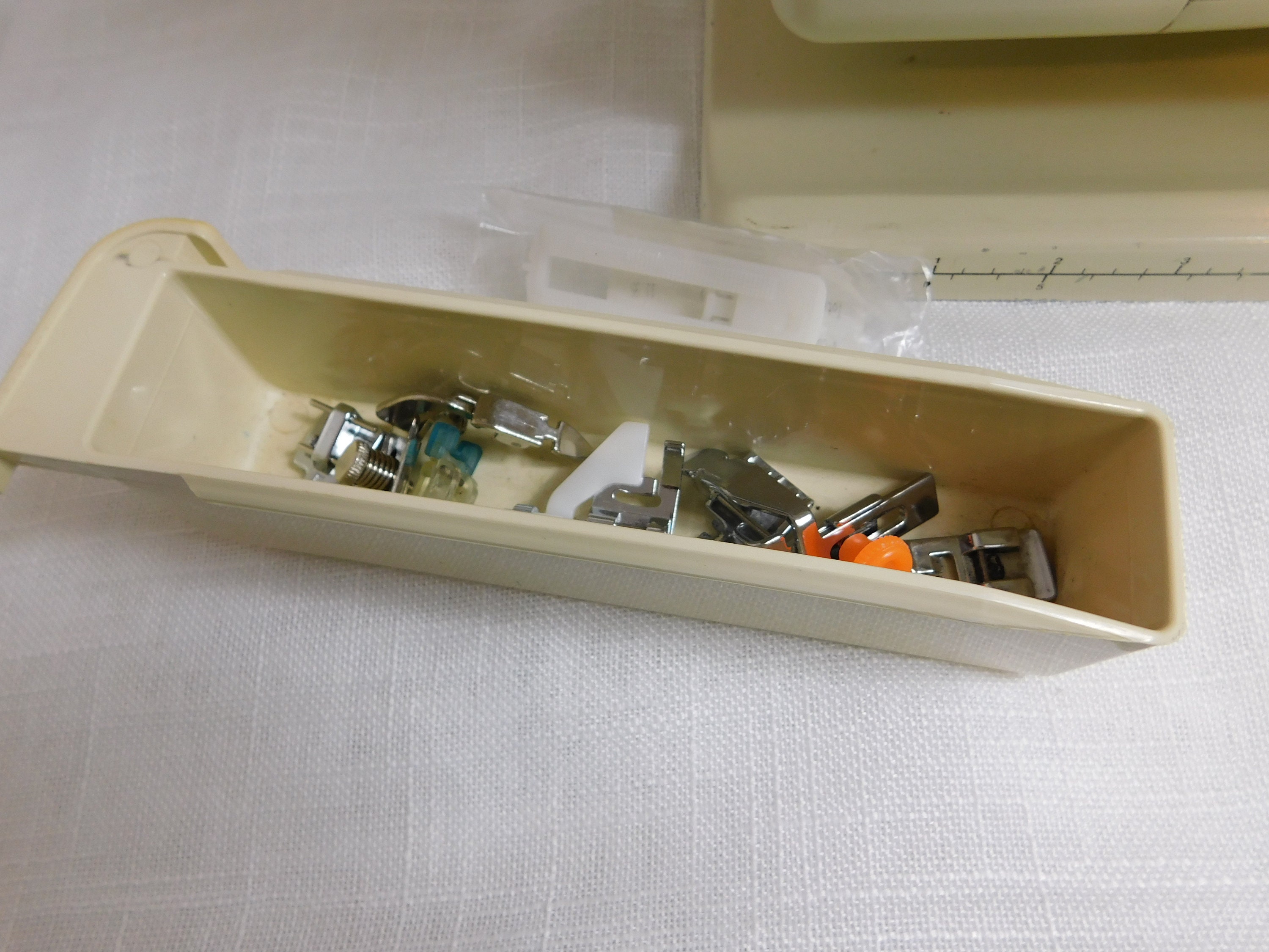 J5 Vintage Necchi 535FA Portable Sewing Machine W/ Case Etsy