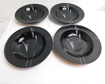 Mikasa Galleria CIRCUIT Set of 4 Dinner Plates Black White FK908 Mikasa Galleria CIRCUIT Set of 4 Dinner Plates Black White FK908