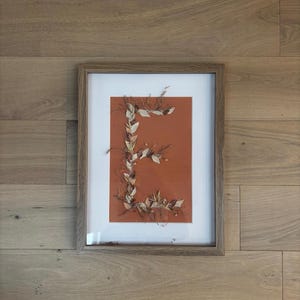 Marco de letras de flores secas personalizado