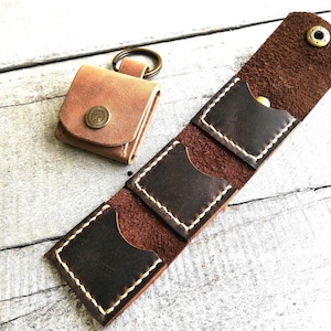Guitar Pick keychain, Pick Case, Leather Pick Holder, Gift for guitarist, Distressed Leather, Musician Gift, Pick key chain, Hand stitched