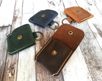 Leather Pick Holder Keychain Personalized Guitar Pick Case Gift for guitarist Custom Pick Keychain Hand stitched