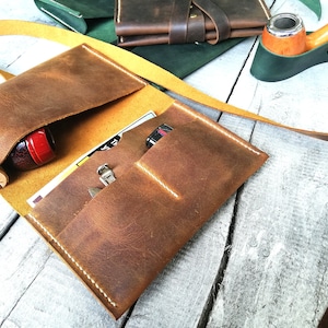 Rustic Tobacco Pipe Roll Personalized Leather Pipe Holder Rolling Pipe Case Dad Gift Tobacco Pouch Christmas Gifts Pipe Bag Hand stitched