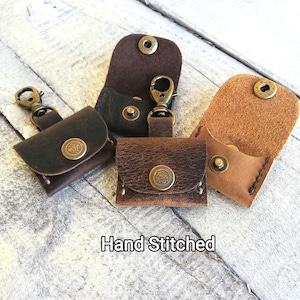 Porte-clé médiator en cuir, étui à guitare pour musicien, porte-clé médiator, porte médiator personnalisé, cuir vieilli, cadeau pour guitariste cousu à la main