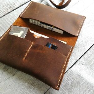 Leather Pipe & Tobacco Pouch In Hand Dyed Leather And Grey - Foto 3
