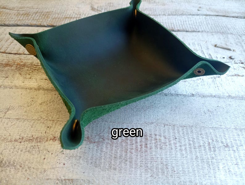 Green tobacco tray.