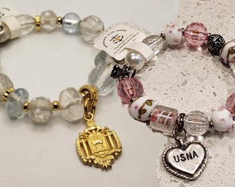 Single Charm Glass Bead Bracelet